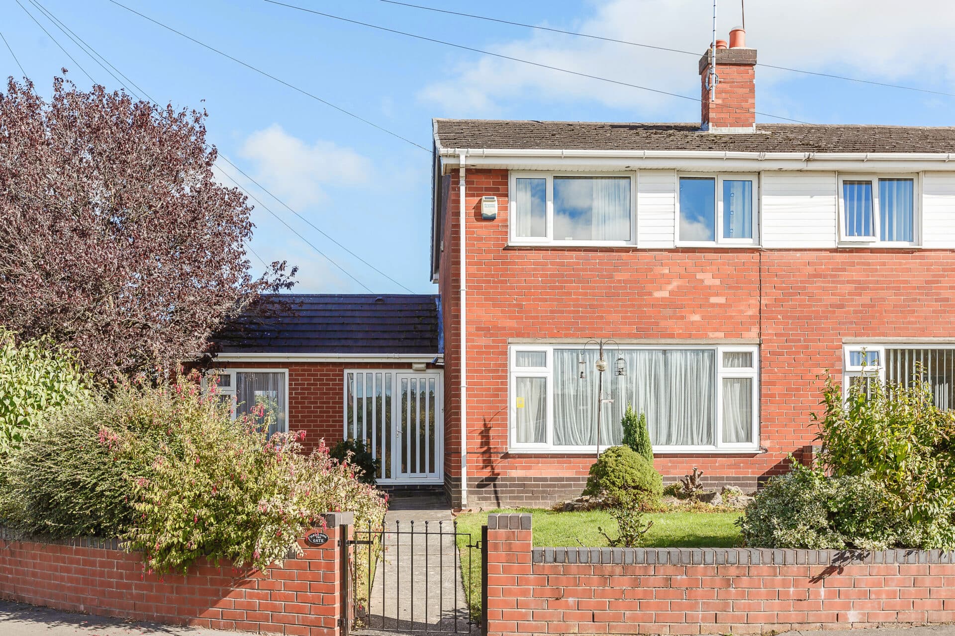 Parkfield Road, Broughton, CH4