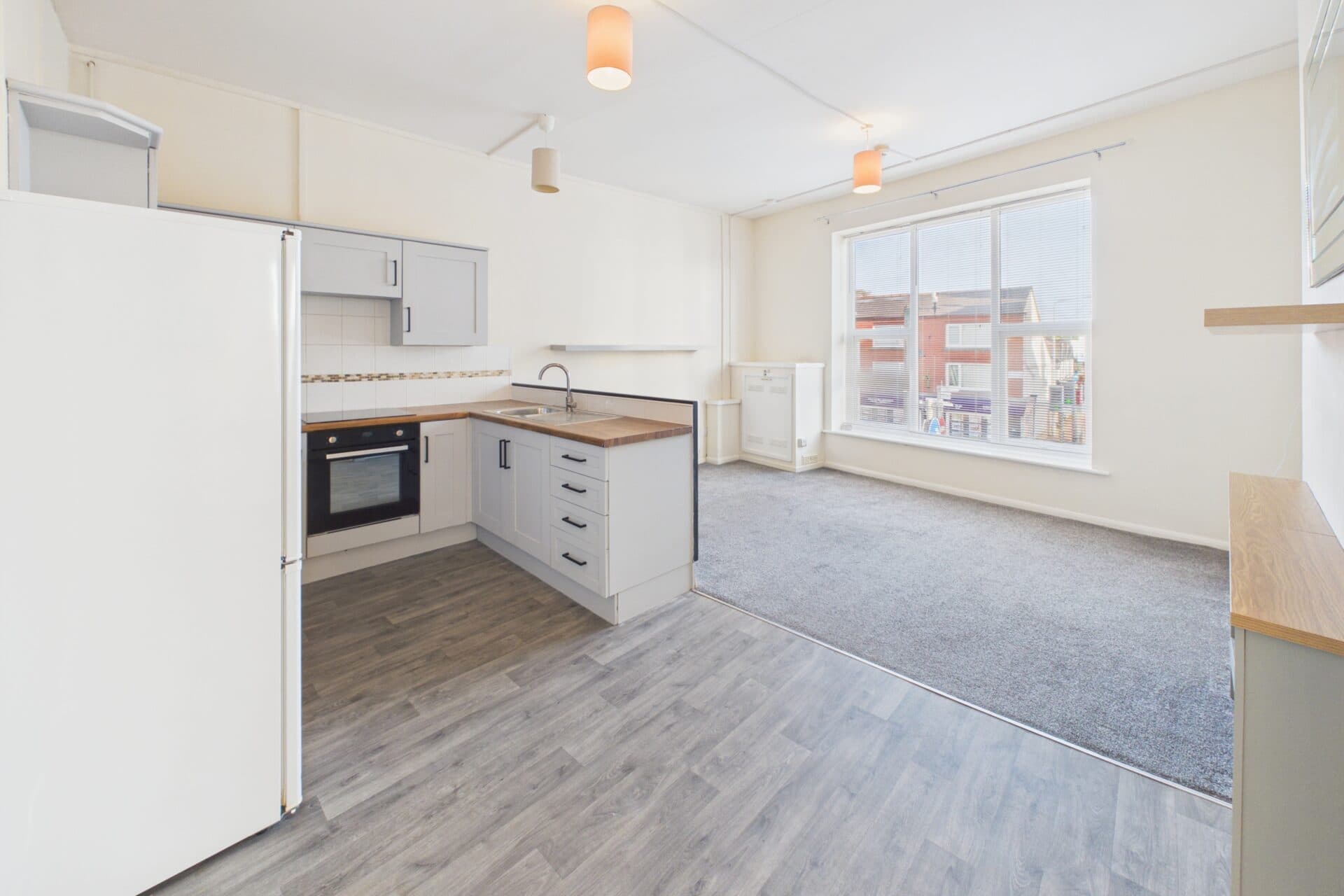 Flat 7 Victoria Square, High Street, Holywell, CH8 7TF