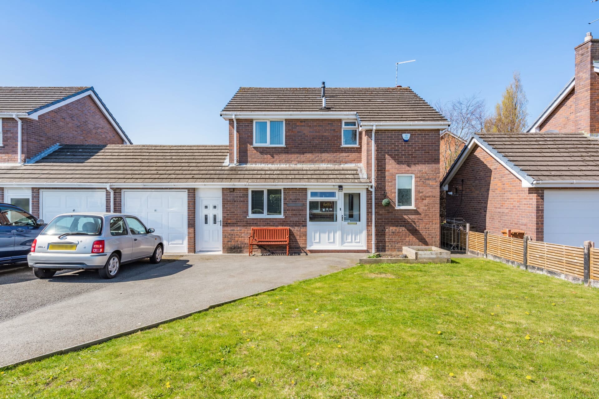 Level Road, Hawarden, CH5