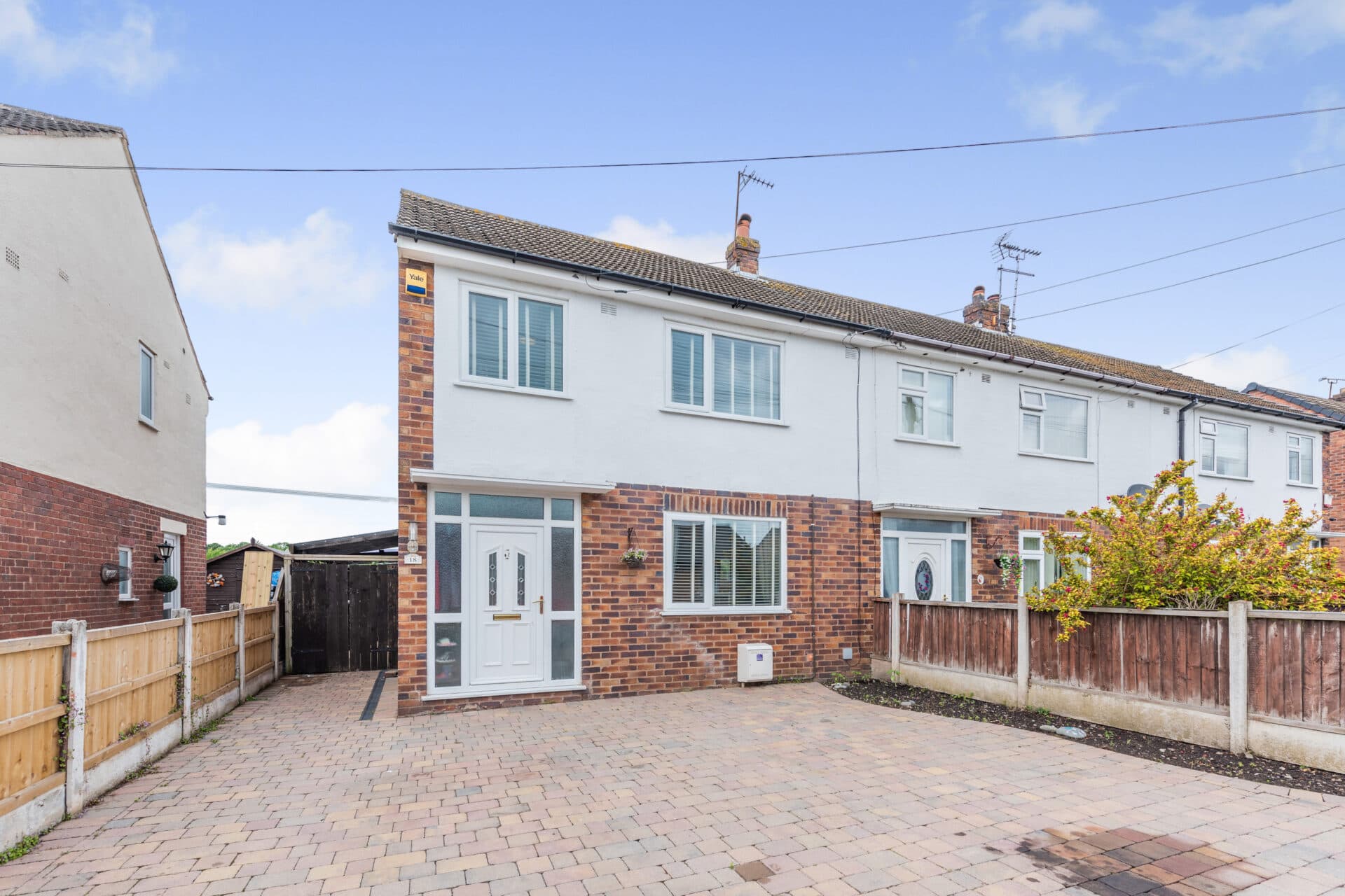 Mechanics Lane, Pentre, CH5