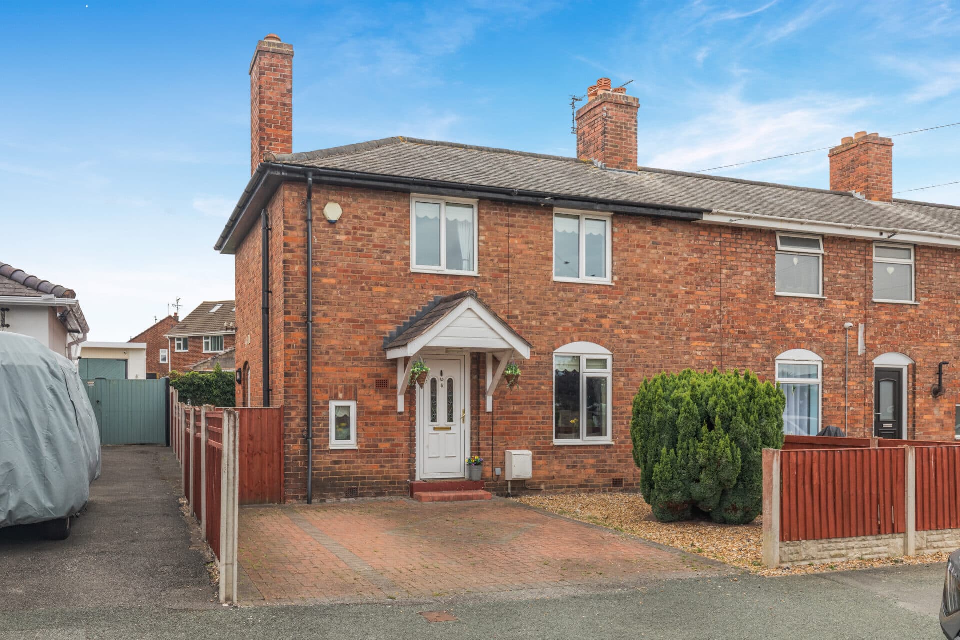 Crossways, Mancot, CH5