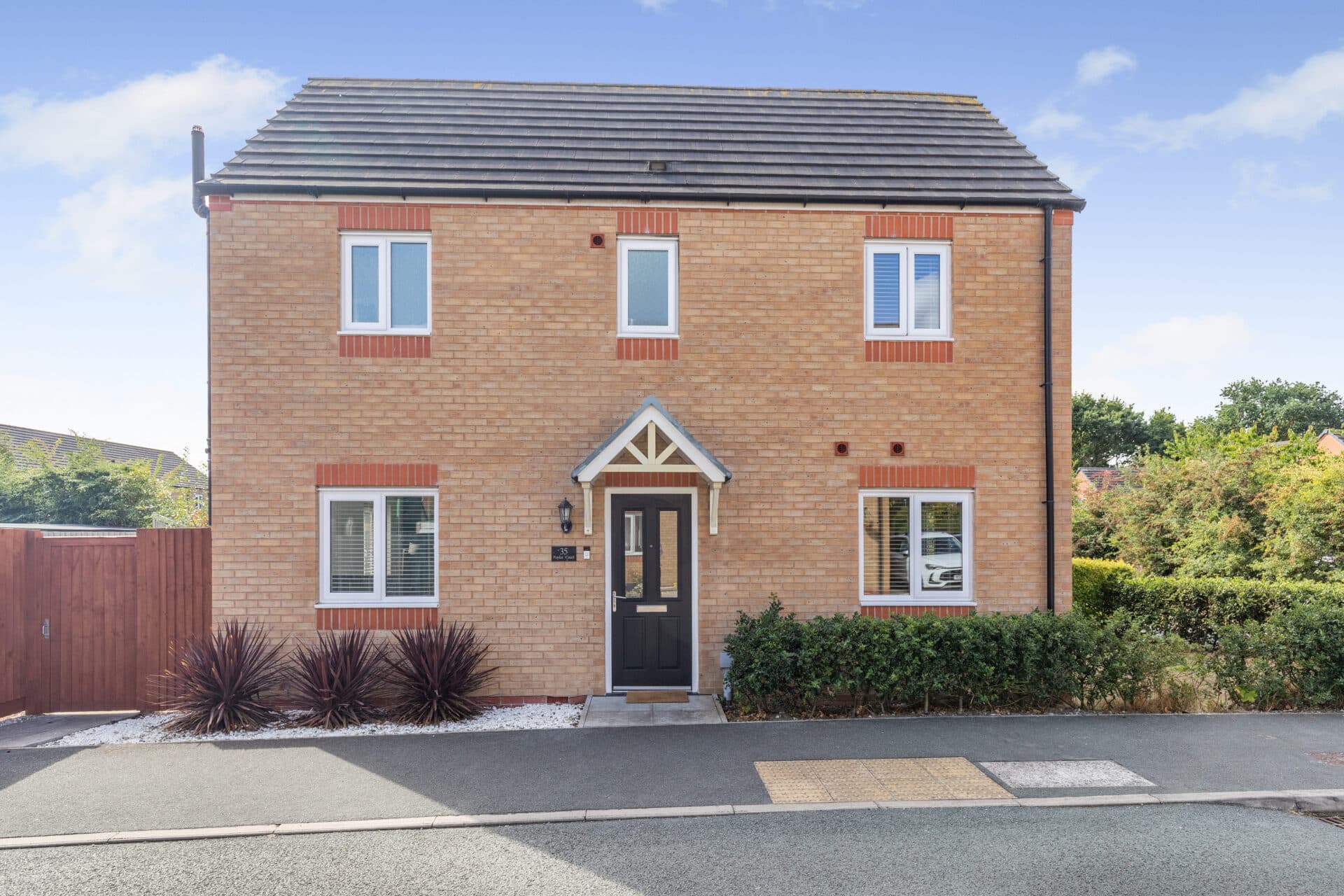 Poplar Court, Penyffordd, CH4
